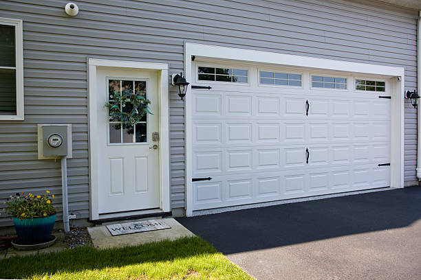 24/7 Emergency Garage Door Panel Replacement experts in Destrehan, LA